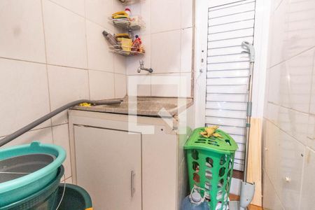 Casa à venda com 254m², 6 quartos e 5 vagas Casa à venda com 254m², 6 quartos e 5 vagasCasa 1 Área de serviço