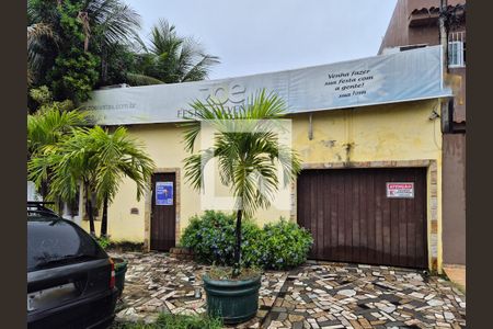 Casa para alugar com 360m², 3 quartos e 1 vagaFachada