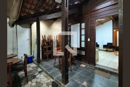 Casa para alugar com 360m², 3 quartos e 1 vagaVaranda