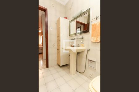 Casa à venda com 230m², 3 quartos e 2 vagasBanheiro 2  