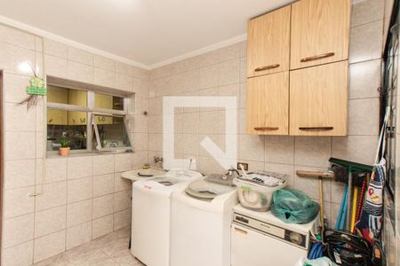 Casa à venda com 230m², 3 quartos e 2 vagasÁrea de Serviço