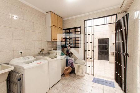 Casa à venda com 230m², 3 quartos e 2 vagasÁrea de Serviço