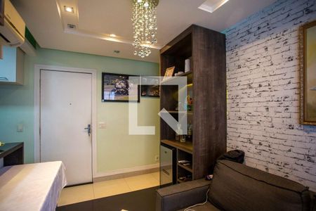 Sala de apartamento para alugar com 2 quartos, 43m² em Canhema, Diadema