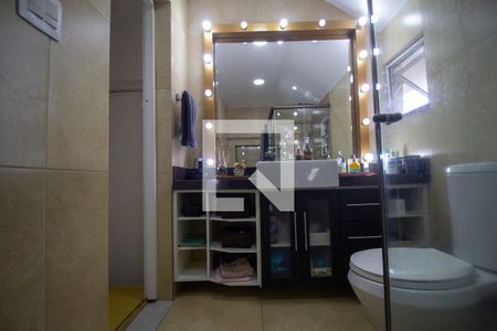 Casa de condomínio à venda com 201m², 3 quartos e 2 vagasBanheiro da Suíte 3