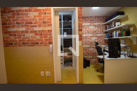 Casa de condomínio à venda com 201m², 3 quartos e 2 vagasSuíte 1