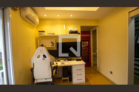 Casa de condomínio à venda com 201m², 3 quartos e 2 vagasSuíte 2