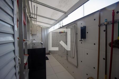 Casa de condomínio à venda com 201m², 3 quartos e 2 vagasÁrea de Serviço