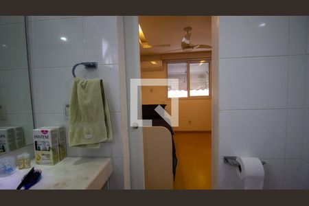 Casa de condomínio à venda com 201m², 3 quartos e 2 vagasBanheiro da Suíte 1