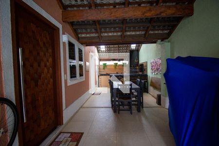 Casa de condomínio à venda com 201m², 3 quartos e 2 vagasGaragem