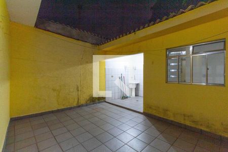 Casa à venda com 150m², 2 quartos e 2 vagas Casa à venda com 150m², 2 quartos e 2 vagasQuintal