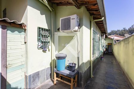 Casa à venda com 150m², 3 quartos e 2 vagasÁrea externa