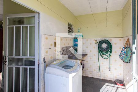 Casa à venda com 150m², 3 quartos e 2 vagasLavanderia