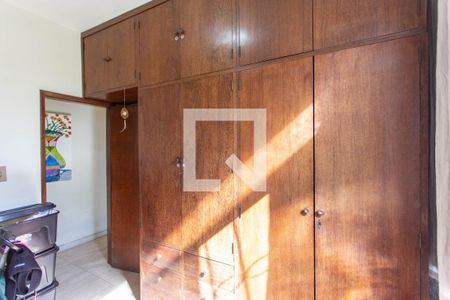 Casa à venda com 150m², 3 quartos e 2 vagasQuarto 2