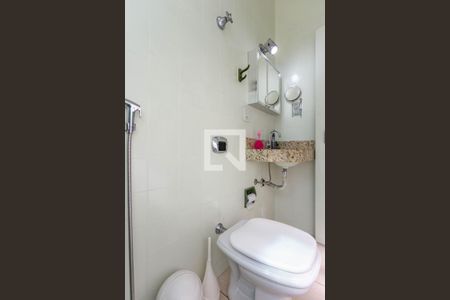 Casa à venda com 150m², 3 quartos e 2 vagasBanheiro da Suíte