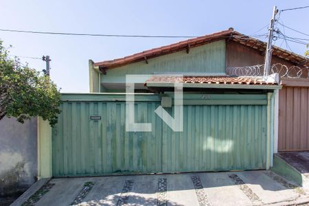 Casa à venda com 150m², 3 quartos e 2 vagasFachada