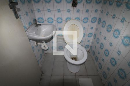 Quarto 1 - Banheiro de casa para alugar com 3 quartos, 168m² em Parque Casa de Pedra, São Paulo