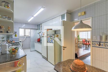 Apartamento à venda com 161m², 4 quartos e 1 vagaCozinha