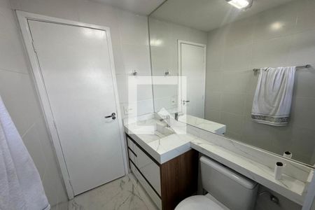 Apartamento para alugar com 70m², 2 quartos e 1 vaga Apartamento para alugar com 70m², 2 quartos e 1 vagaBanheiro da Suíte