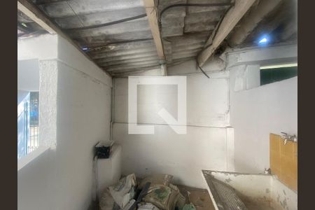 Casa à venda com 250m², 2 quartos e 6 vagasLavanderia