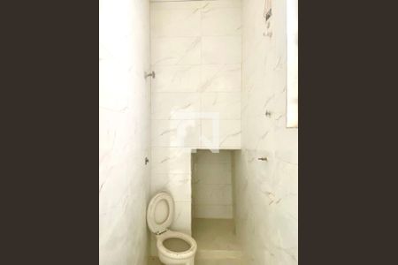 Casa à venda com 250m², 2 quartos e 6 vagasBanheiro 2