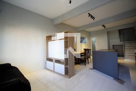 Sala de casa para alugar com 2 quartos, 210m² em Vila Penteado, São Paulo