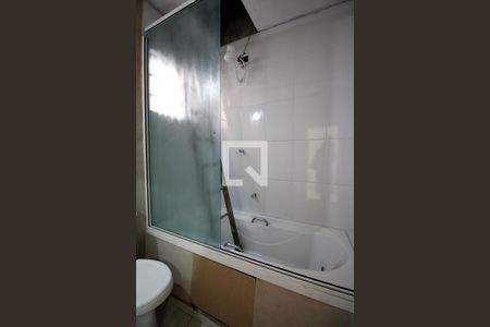 Casa para alugar com 210m², 2 quartos e 1 vaga Casa para alugar com 210m², 2 quartos e 1 vagaBanheiro 2