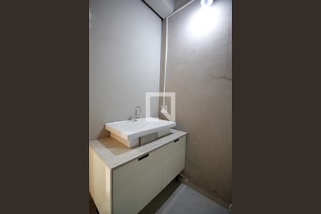 Casa para alugar com 210m², 2 quartos e 1 vaga Casa para alugar com 210m², 2 quartos e 1 vagaBanheiro 2