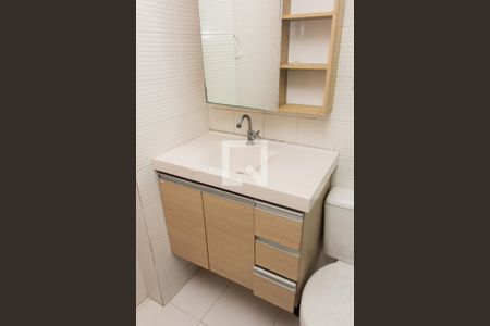 Apartamento à venda com 68m², 2 quartos e 1 vaga Apartamento à venda com 68m², 2 quartos e 1 vagaBanheiro