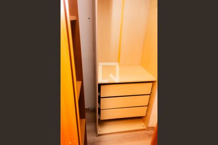 Apartamento à venda com 68m², 2 quartos e 1 vaga Apartamento à venda com 68m², 2 quartos e 1 vagaCloset