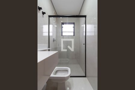 Casa à venda com 150m², 3 quartos e 2 vagasBanheiro da Suíte 2 