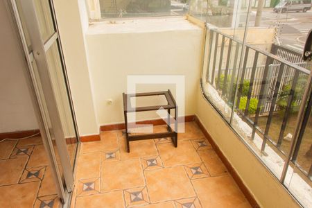 Apartamento à venda com 68m², 2 quartos e 1 vaga Apartamento à venda com 68m², 2 quartos e 1 vagaVaranda