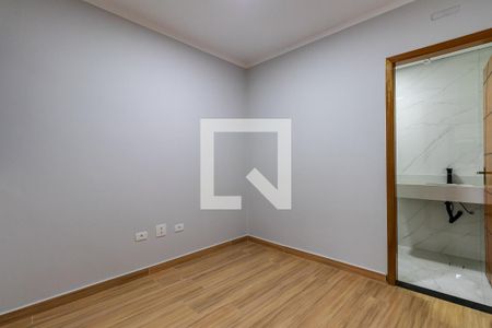 Casa de condomínio à venda com 160m², 3 quartos e 2 vagasSuíte 2