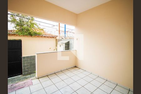 Casa à venda com 70m², 2 quartos e 1 vagaVaranda