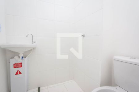 Banheiro de kitnet/studio para alugar com 1 quarto, 16m² em Vila Sônia, São Paulo