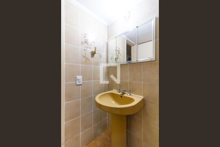 Apartamento para alugar com 103m², 4 quartos e 2 vagas Apartamento para alugar com 103m², 4 quartos e 2 vagasBanheiro 2