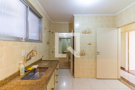 Apartamento para alugar com 103m², 4 quartos e 2 vagas Apartamento para alugar com 103m², 4 quartos e 2 vagasCozinha