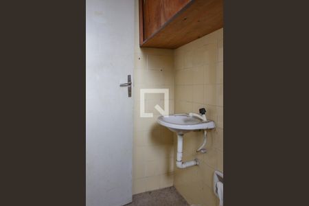 Lavabo de apartamento para alugar com 2 quartos, 74m² em Cristal, Porto Alegre