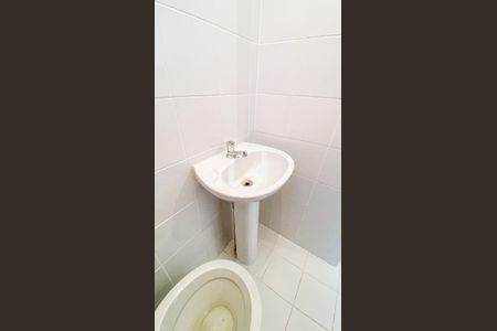 Apartamento à venda com 72m², 3 quartos e 1 vagaÁrea de Serviço - Banheiro