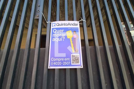 Casa à venda com 200m², 5 quartos e 2 vagas Casa à venda com 200m², 5 quartos e 2 vagasplaquinha