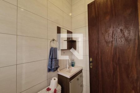 Casa à venda com 200m², 5 quartos e 2 vagas Casa à venda com 200m², 5 quartos e 2 vagasBanheiro