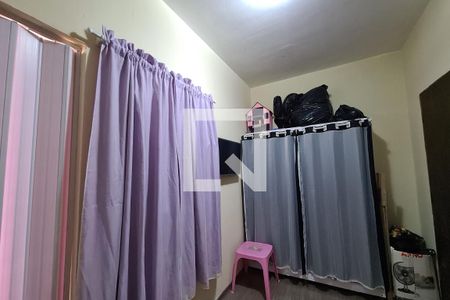 Casa à venda com 200m², 5 quartos e 2 vagas Casa à venda com 200m², 5 quartos e 2 vagasQuarto 2 - Casa 2