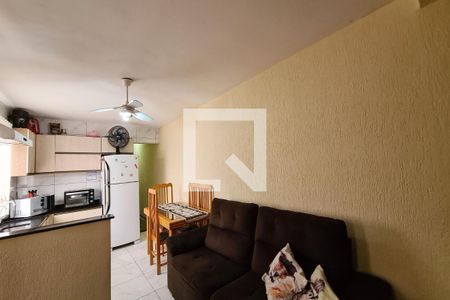 Casa à venda com 200m², 5 quartos e 2 vagas Casa à venda com 200m², 5 quartos e 2 vagasSala - Casa 2