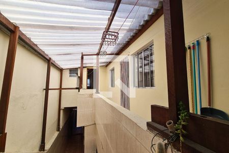 Casa à venda com 200m², 5 quartos e 2 vagas Casa à venda com 200m², 5 quartos e 2 vagasÁrea de Serviço - Casa 2