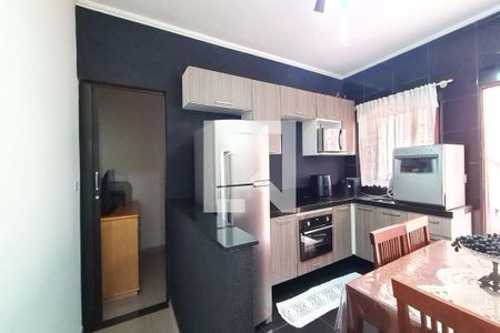 Casa à venda com 200m², 5 quartos e 2 vagas Casa à venda com 200m², 5 quartos e 2 vagasCozinha - Casa 1