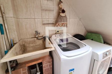 Casa à venda com 200m², 5 quartos e 2 vagas Casa à venda com 200m², 5 quartos e 2 vagasÁrea de Serviço - Casa 1