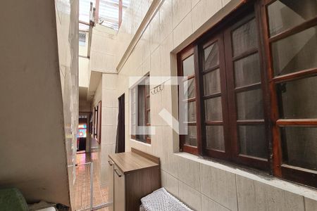 Casa à venda com 200m², 5 quartos e 2 vagas Casa à venda com 200m², 5 quartos e 2 vagasÁrea de Serviço - Casa 1