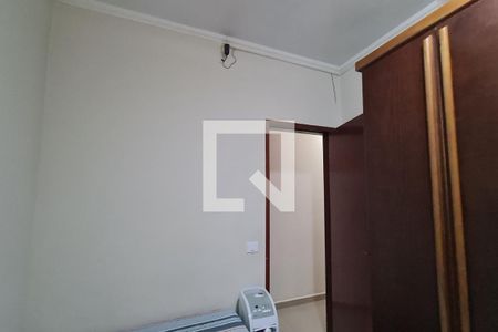 Casa à venda com 200m², 5 quartos e 2 vagas Casa à venda com 200m², 5 quartos e 2 vagasQuarto 3 - Casa 1