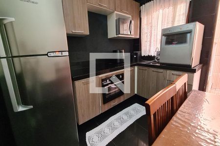 Casa à venda com 200m², 5 quartos e 2 vagas Casa à venda com 200m², 5 quartos e 2 vagasCozinha - Casa 1