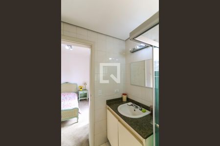 Apartamento à venda com 190m², 3 quartos e 6 vagasBanheiro do Quarto 1