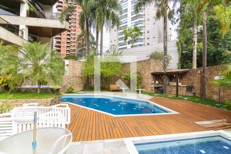 Apartamento à venda com 190m², 3 quartos e 6 vagasÁrea comum - Piscina